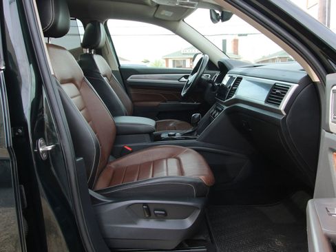 Used 2022 Volkswagen Atlas SEL Premium image 10