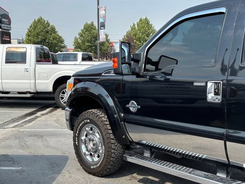 Used 2014 Ford F250 Lariat w/ Lariat Ultimate Package AWD/4WD image 6