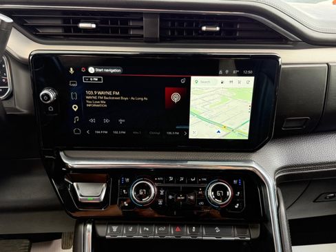 Used 2025 GMC Sierra 3500 Denali w/ Denali Reserve Package AWD/4WD image 13