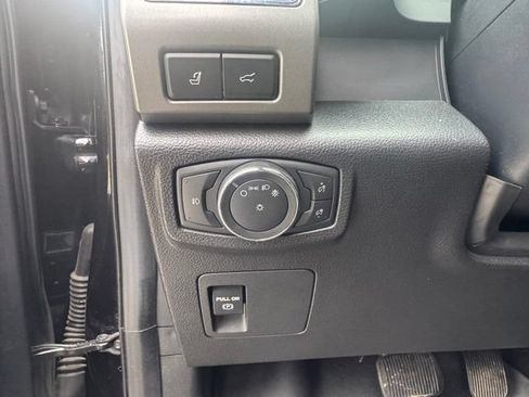 Used 2021 Ford Expedition XLT w/ Equipment Group 202A AWD/4WD image 24