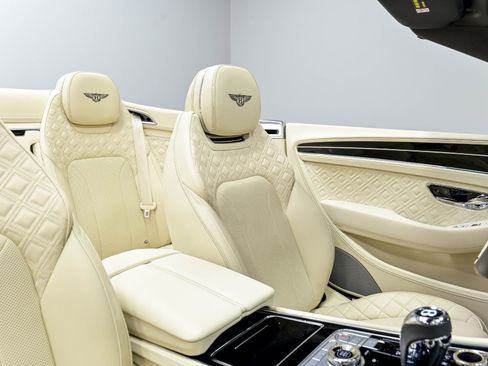 Used 2020 Bentley Continental GT AWD/4WD image 24