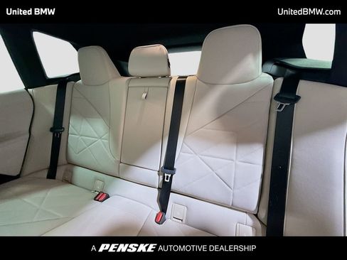 Used 2023 BMW iX xDrive50 w/ Sport Package AWD/4WD image 13