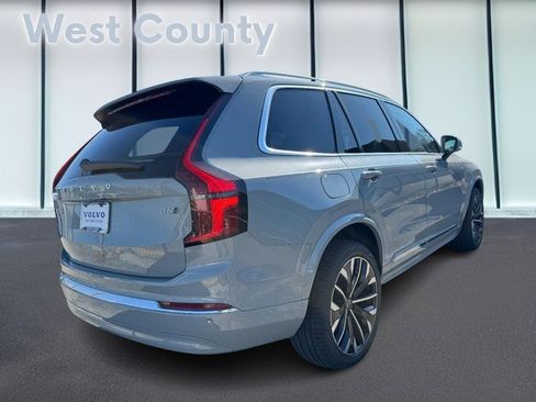New 2026 Volvo XC90 B6 Plus w/ Protection Package image 3