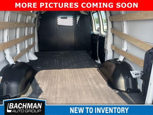 Used 2024 Chevrolet Express 2500 w/ Driver Convenience Package RWD image 12