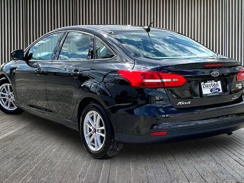 Used 2015 Ford Focus SE FWD image 12