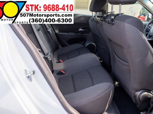 Used 2016 Chevrolet Cruze LT w/ Sun And Sound Package FWD image 15
