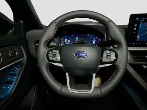 New 2026 Ford Explorer ST-Line w/ ST-Line Street Pack AWD/4WD image 9
