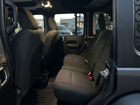 Used 2022 Jeep Wrangler Unlimited Sport image 35