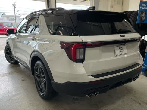 Used 2025 Ford Explorer ST w/ Sun And Sound Package AWD/4WD image 6