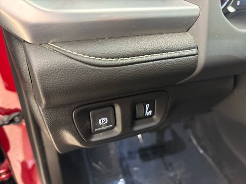Used 2023 GMC Acadia SLE w/ Driver Convenience Package AWD/4WD image 35
