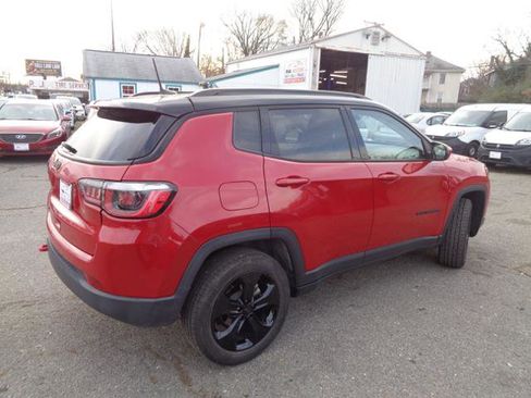 Used 2018 Jeep Compass Latitude w/ Popular Equipment Group image 8
