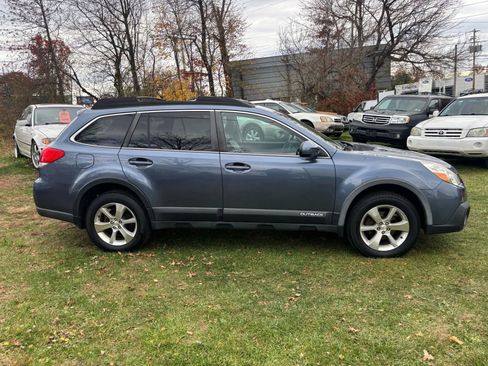 Used 2013 Subaru Outback 2.5i Limited w/ Moonroof Pkg image 4