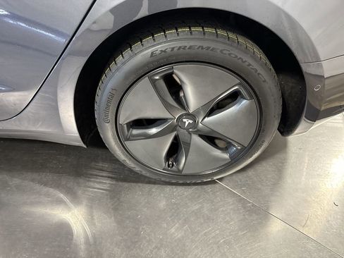 Used 2018 Tesla Model 3 Long Range image 12