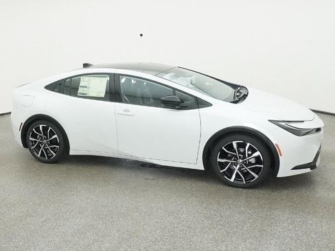 New 2026 Toyota Prius XSE Premium image 12