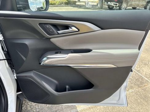 New 2026 Chevrolet Traverse LT w/ LPO, Floor Liner Package FWD image 14