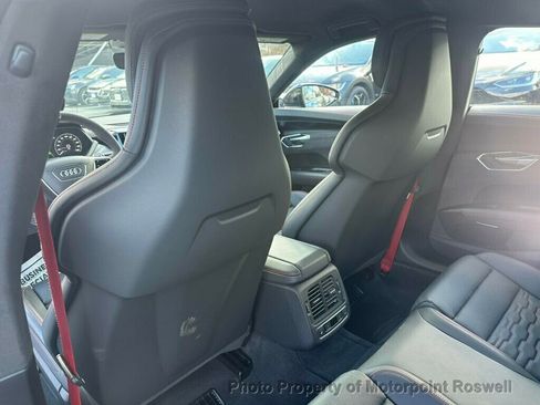 Used 2022 Audi RS e-tron GT w/ Year 1 Package image 21