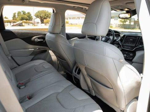 Used 2021 Jeep Cherokee Latitude Lux w/ Sun & Sound Group image 35