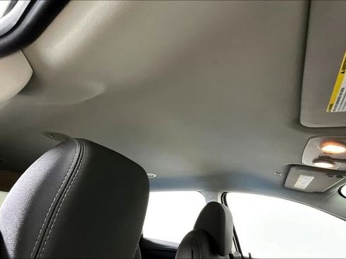 Used 2017 Chevrolet Traverse LT image 20