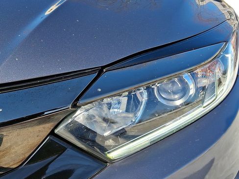 Used 2019 Honda HR-V Sport image 10