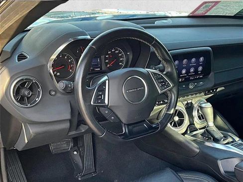 Used 2022 Chevrolet Camaro LT w/ Technology Package image 14