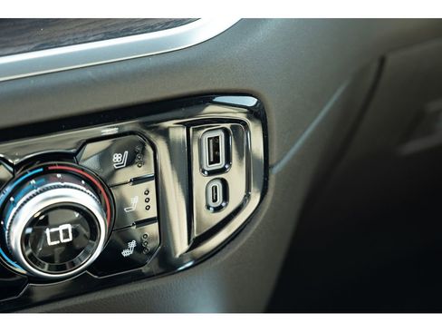 New 2026 GMC Sierra 1500 SLT w/ SLT Premium Plus Package image 29