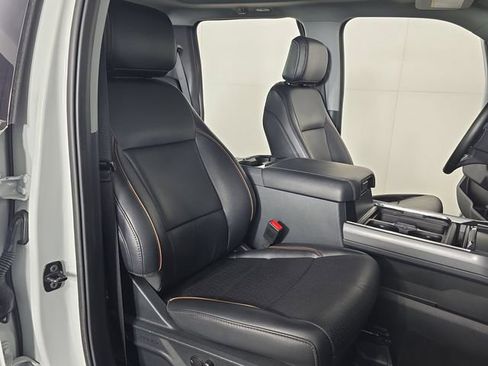 Certified 2025 Ford F350 Lariat w/ Black Appearance Package image 24