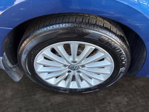Used 2016 Volkswagen Passat 1.8T SE FWD image 40