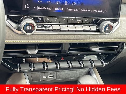 Used 2024 Chevrolet Colorado ZR2 w/ ZR2 Convenience Package III AWD/4WD image 31