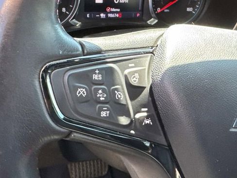 Used 2022 Chevrolet Equinox RS w/ RS Leather Package FWD image 34