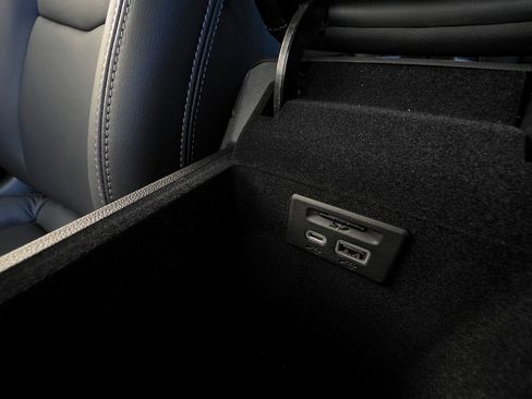 Used 2025 Cadillac XT6 Premium Luxury w/ LPO, Floor Liner Package AWD/4WD image 35