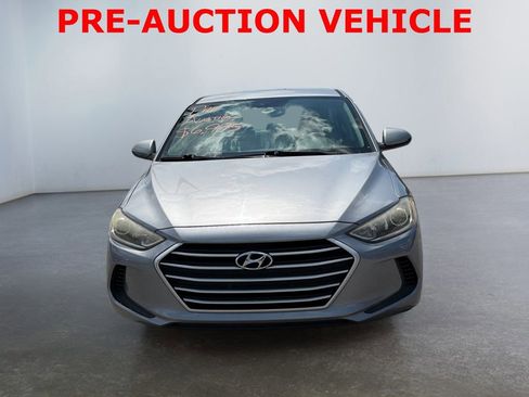 Used 2017 Hyundai Elantra SE FWD image 8