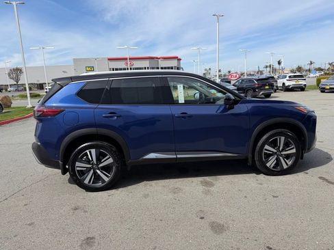 Used 2023 Nissan Rogue Platinum w/ Platinum Premium Package image 7