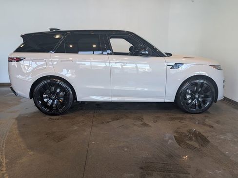Used 2025 Land Rover Range Rover Sport Dynamic SE image 6
