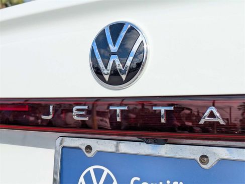 Certified 2025 Volkswagen Jetta S image 13