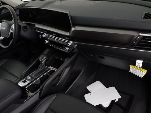 Used 2025 Kia Telluride LX image 20
