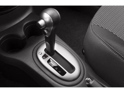 Used 2015 Nissan Versa Note SV FWD image 11