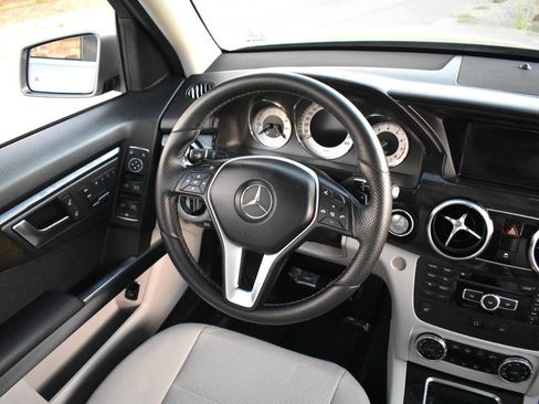 Used 2014 Mercedes-Benz GLK 350 4MATIC image 50