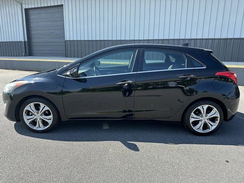 Used 2013 Hyundai Elantra GT w/ Touch & Go Pkg image 2