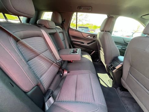 Used 2025 Chevrolet Equinox LT image 24