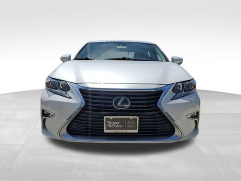 Used 2016 Lexus ES 350 w/ Premium Package w/Wood Trim FWD image 2