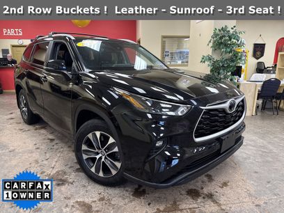 Used 2023 Toyota Highlander XLE