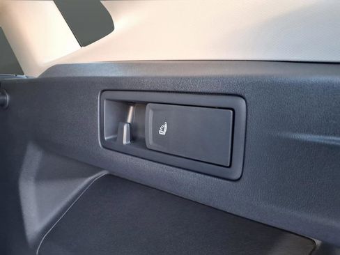 New 2026 Volkswagen Tiguan SE AWD/4WD image 7