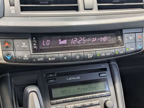 Used 2015 Lexus CT 200h FWD image 21