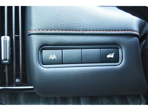 Used 2026 Nissan Armada PRO-4X image 17