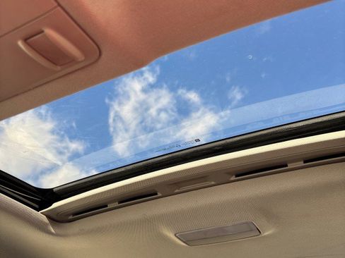 Used 2016 Chevrolet Cruze LT w/ Sun And Sound Package image 17