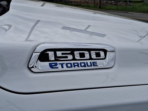 Used 2025 RAM 1500 Big Horn AWD/4WD image 16