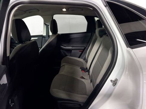 Used 2022 Ford Escape SE image 19