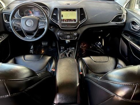 Used 2020 Jeep Cherokee Trailhawk w/ Comfort/Convenience Group image 15