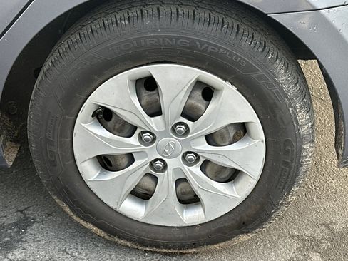 Used 2016 Hyundai Accent SE image 7