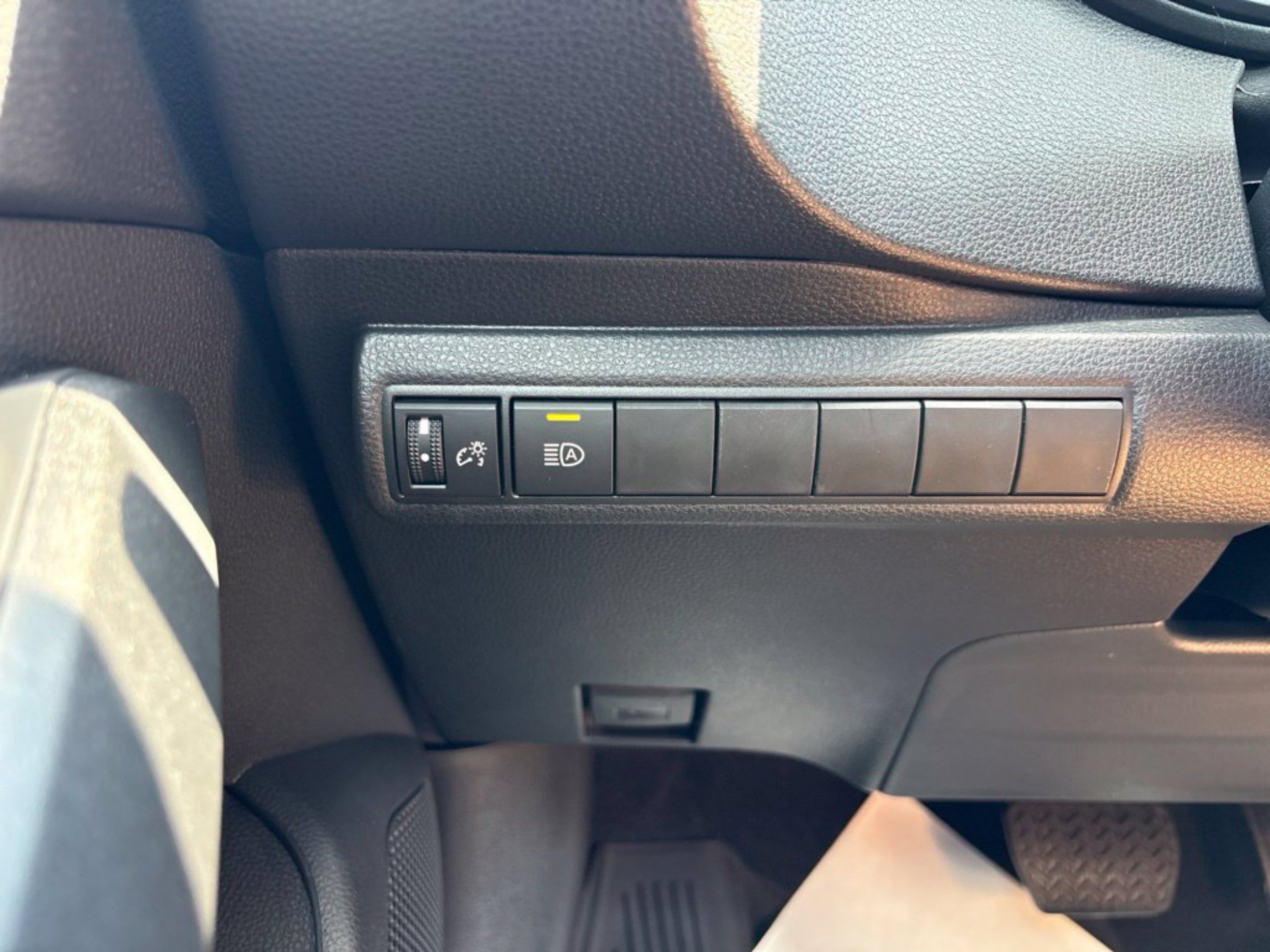 New 2027 Toyota Corolla LE w/ LE Premium Package FWD image 13